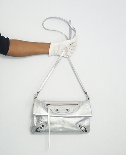 City Crossbody, front view